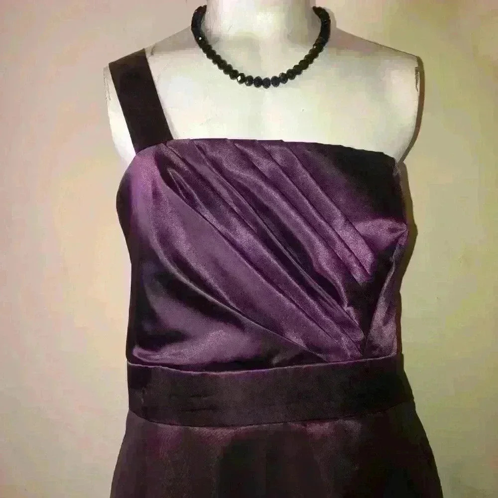 π Elegant One Shoulder Purple Bridesmaid dress - Picture 3 of 5